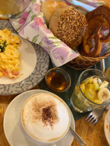 Samstagsfrühstück @ Zeller Dorfhaus